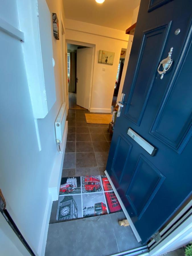 Great Rooms In An Uber Cool Flat! London Bridge Экстерьер фото