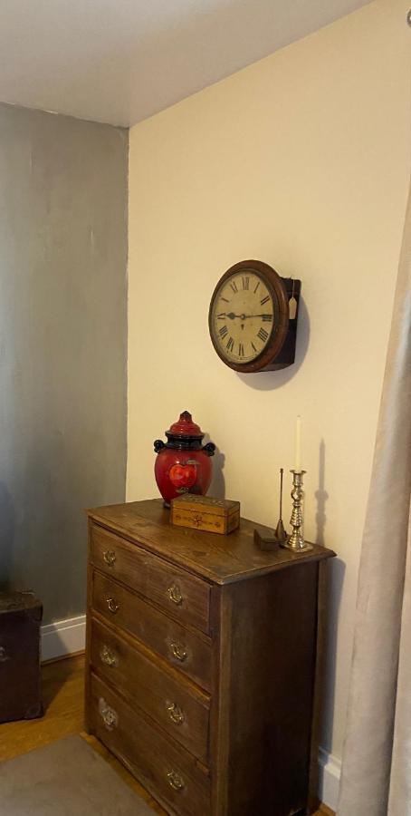 Great Rooms In An Uber Cool Flat! London Bridge Экстерьер фото